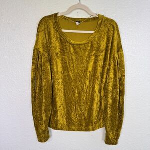 Velvet Long Sleeve Top in Mustard